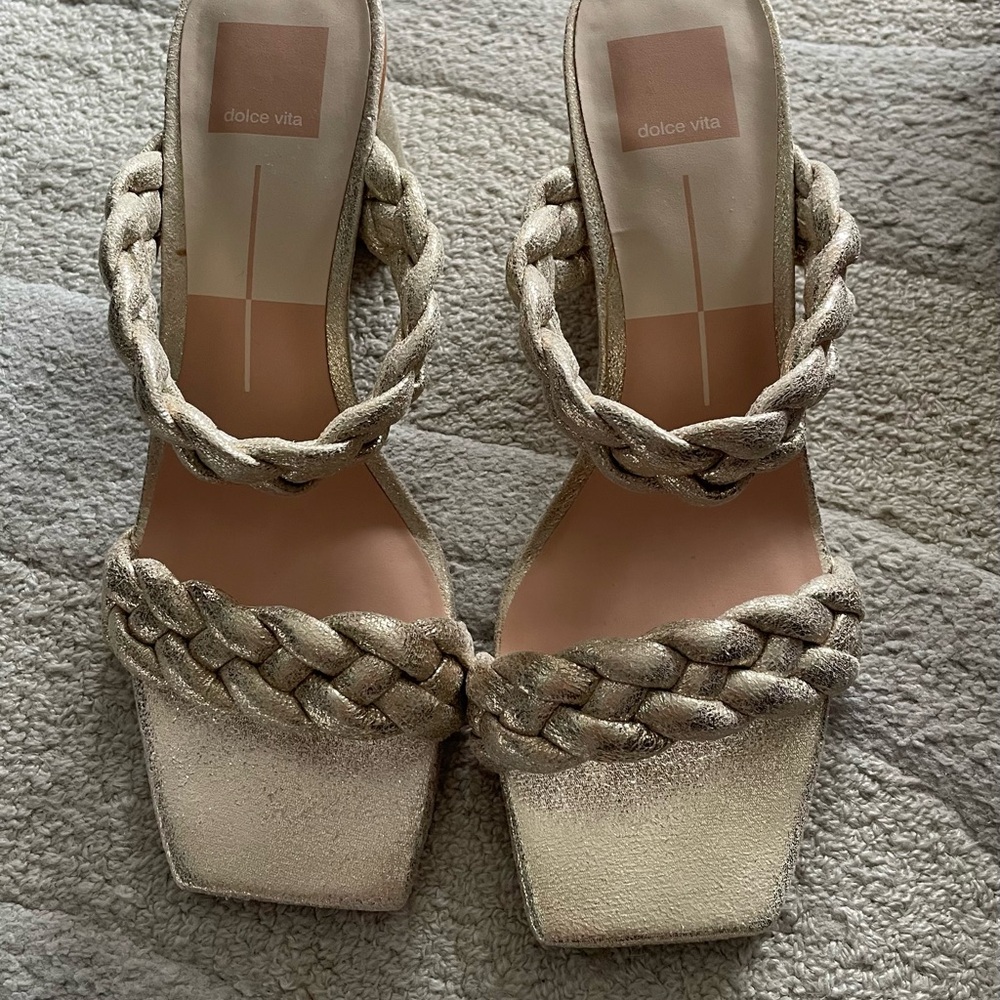 Dolce Vita Paily - brand new with box!